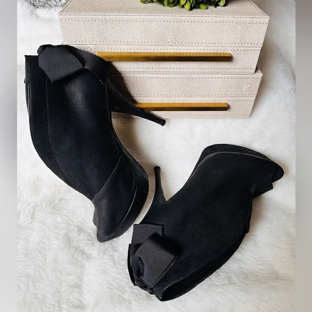 Vera Wang Black Peep Toe Stiletto Booties with Bow - Size 8.5M